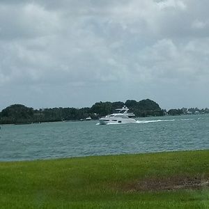 Meet your Posher, Leonides